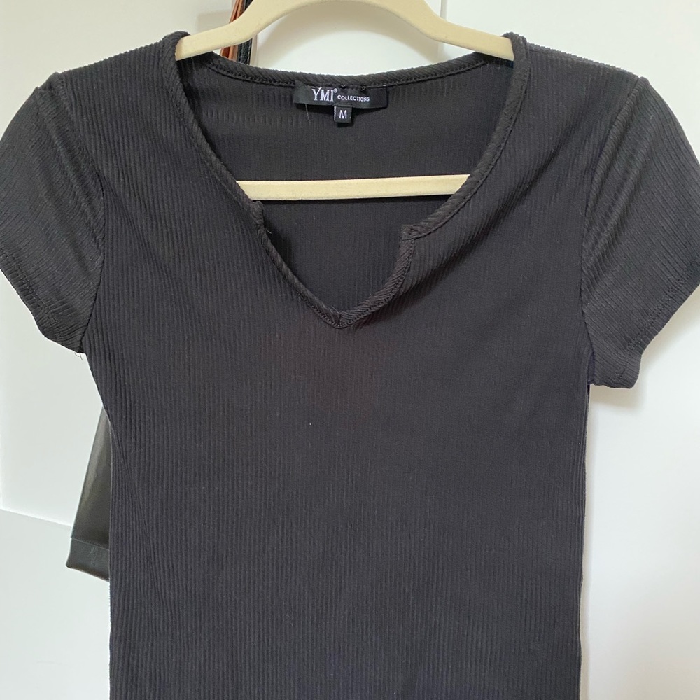 *Like New* Black Ribbed Crop-Top w/ Slot Neckline